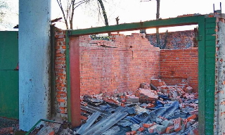 Демонтаж гаражей в Ханты-Мансийске, цена от 1762 руб. – услуги под ключ от 2Землекопа-Хнт