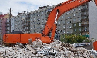 Вывоз строительного мусора с участка в Ханты-Мансийске недорого от 1555 руб. | 2Землекопа-Хнт